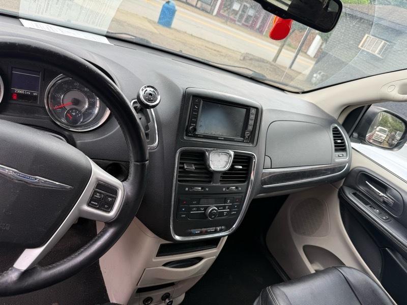 Chrysler Town & Country Touring 2014