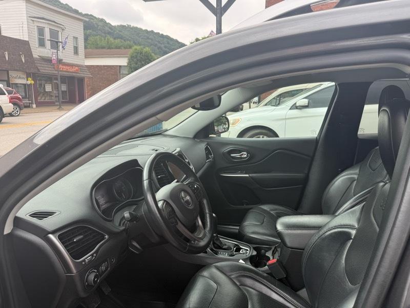 Jeep Cherokee Limited FWD 2019