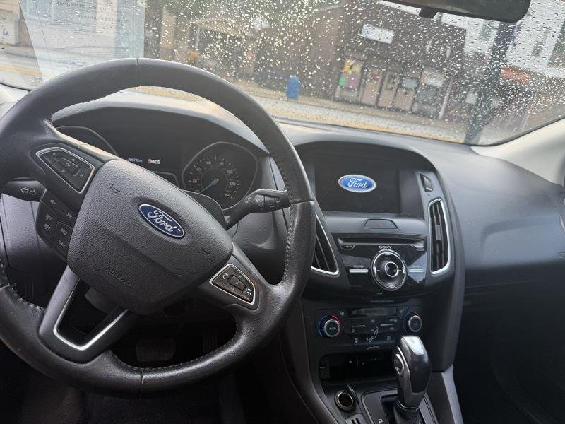 Ford Focus SE Sedan 2016