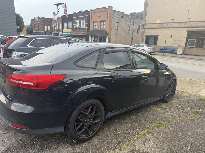 Ford Focus SE Sedan 2016