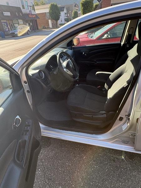 Nissan Versa 1.6 S 5M 2017