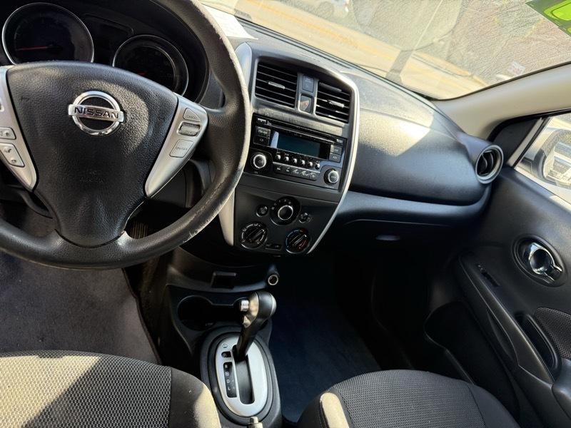 Nissan Versa 1.6 S 5M 2017