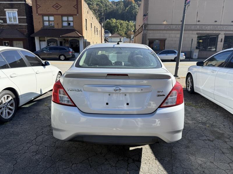 Nissan Versa 1.6 S 5M 2017