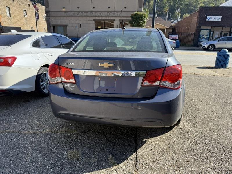 Chevrolet Cruze LS Auto 2013