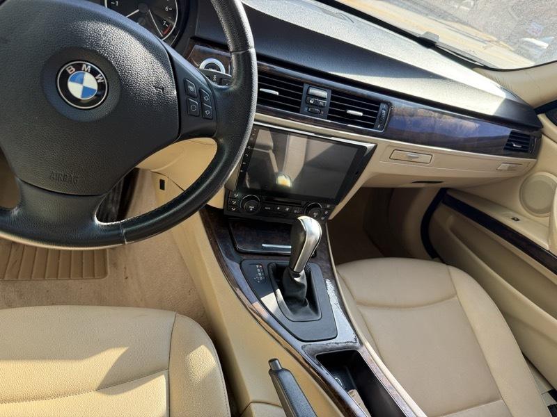 BMW 3-Series 325i Sedan 2006