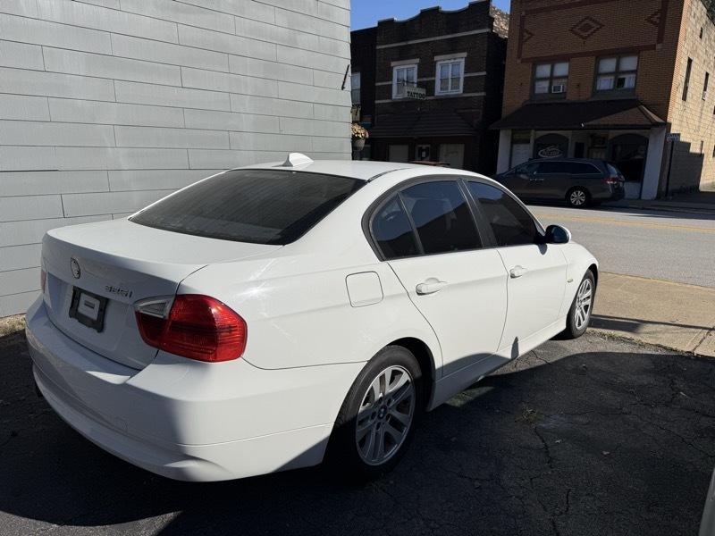 BMW 3-Series 325i Sedan 2006