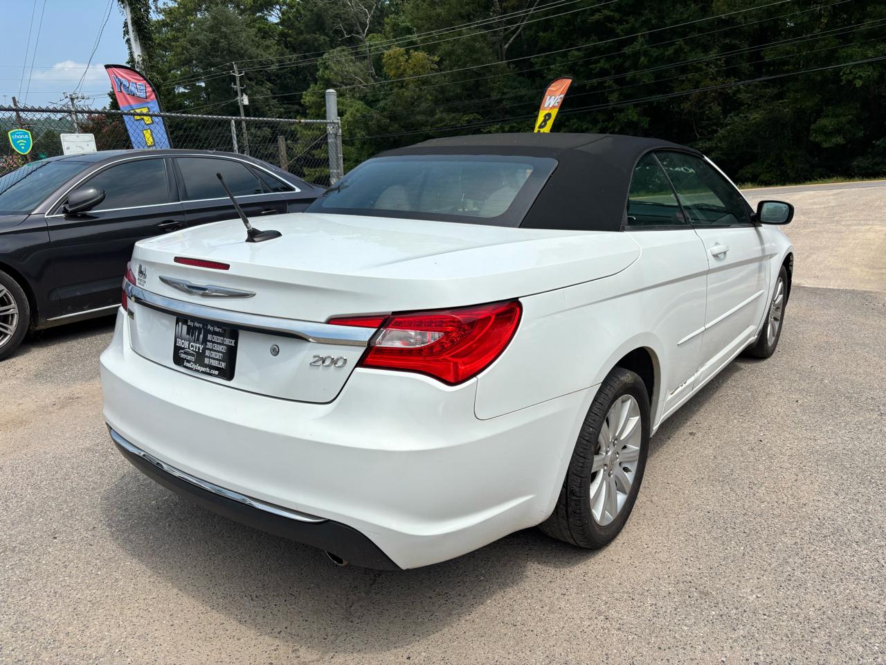 Chrysler 200 Touring Convertible 2011