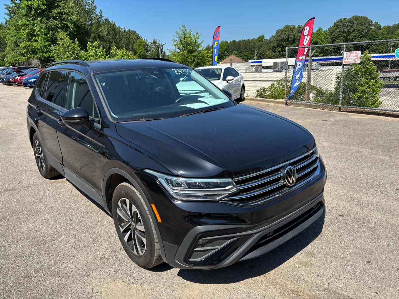 Volkswagen Tiguan S 2023