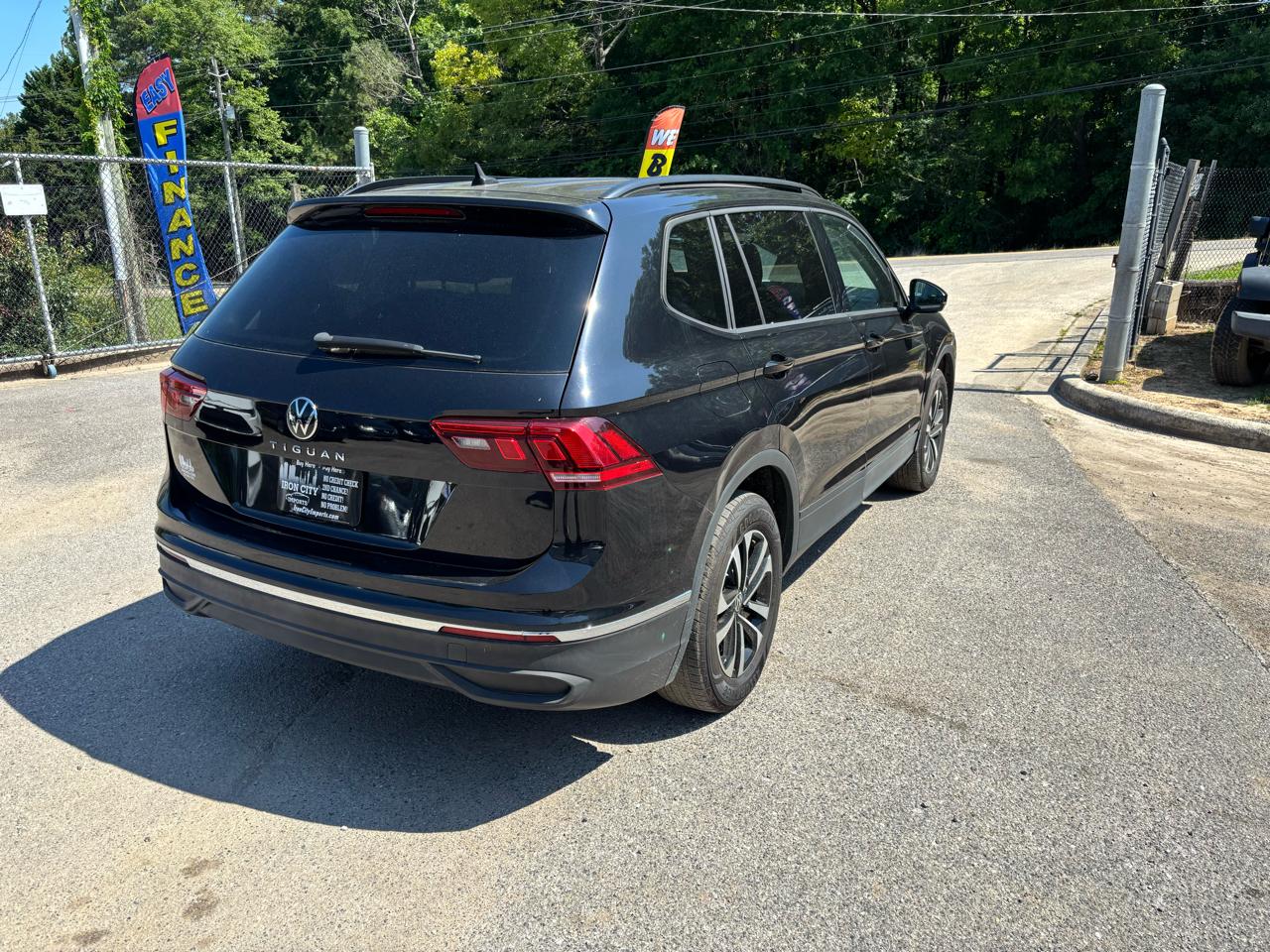 Volkswagen Tiguan S 2023