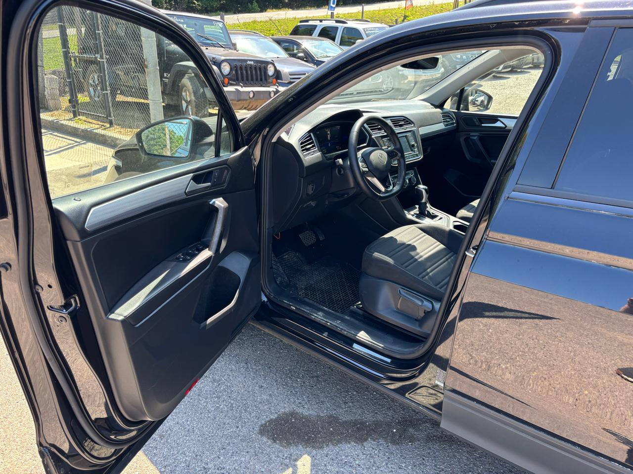 Volkswagen Tiguan S 2023