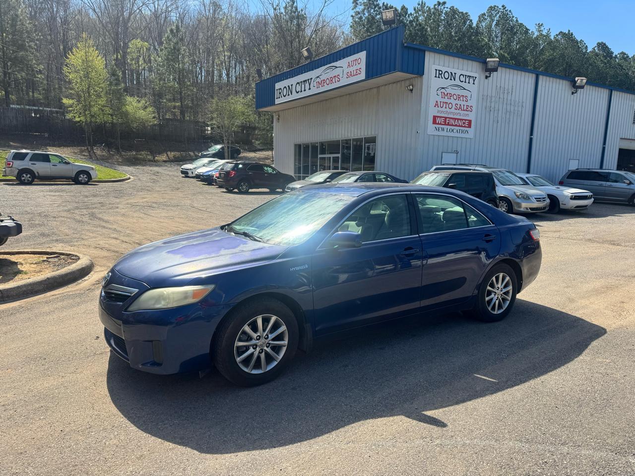 Toyota Camry Hybrid Sedan 2011
