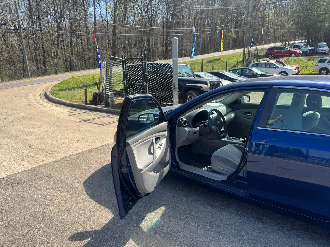 Toyota Camry Hybrid Sedan 2011