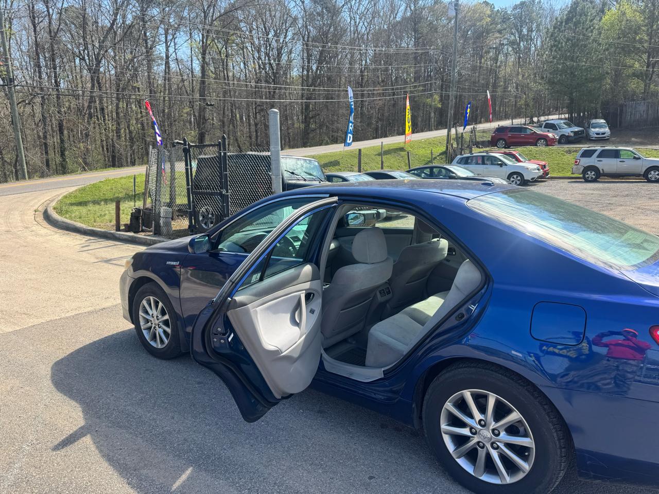 Toyota Camry Hybrid Sedan 2011