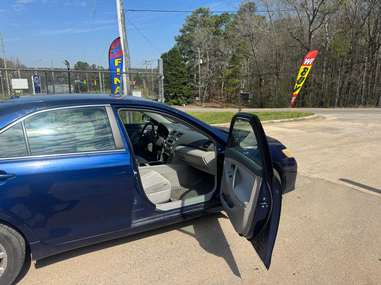 Toyota Camry Hybrid Sedan 2011