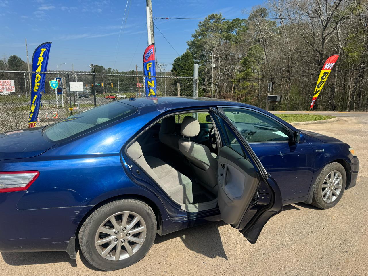 Toyota Camry Hybrid Sedan 2011