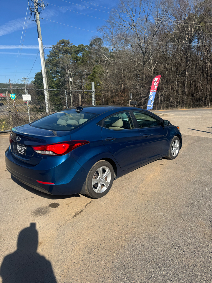Hyundai Elantra SE 6AT 2016