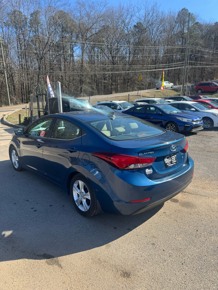 Hyundai Elantra SE 6AT 2016