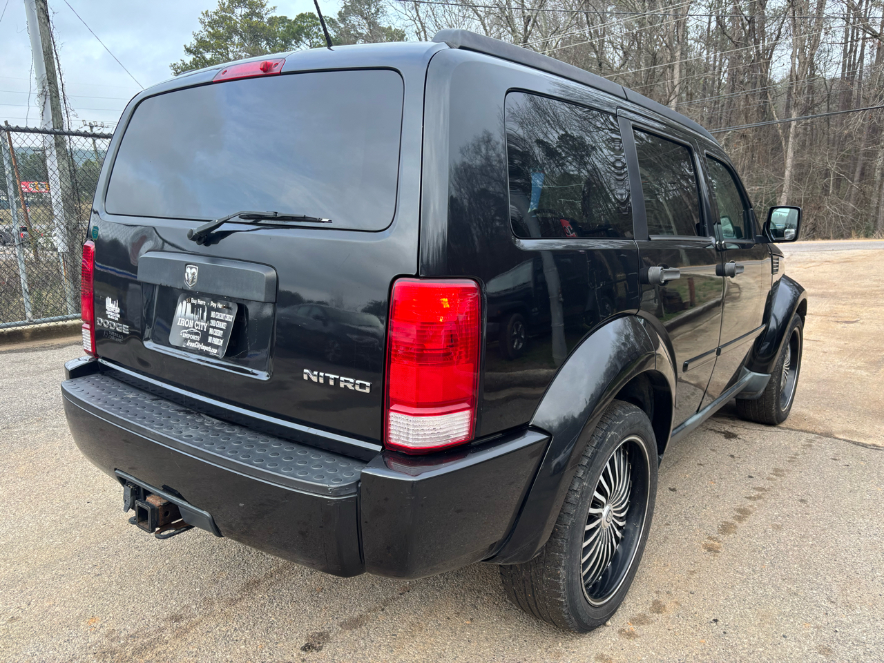 Dodge Nitro Heat 2WD 2011