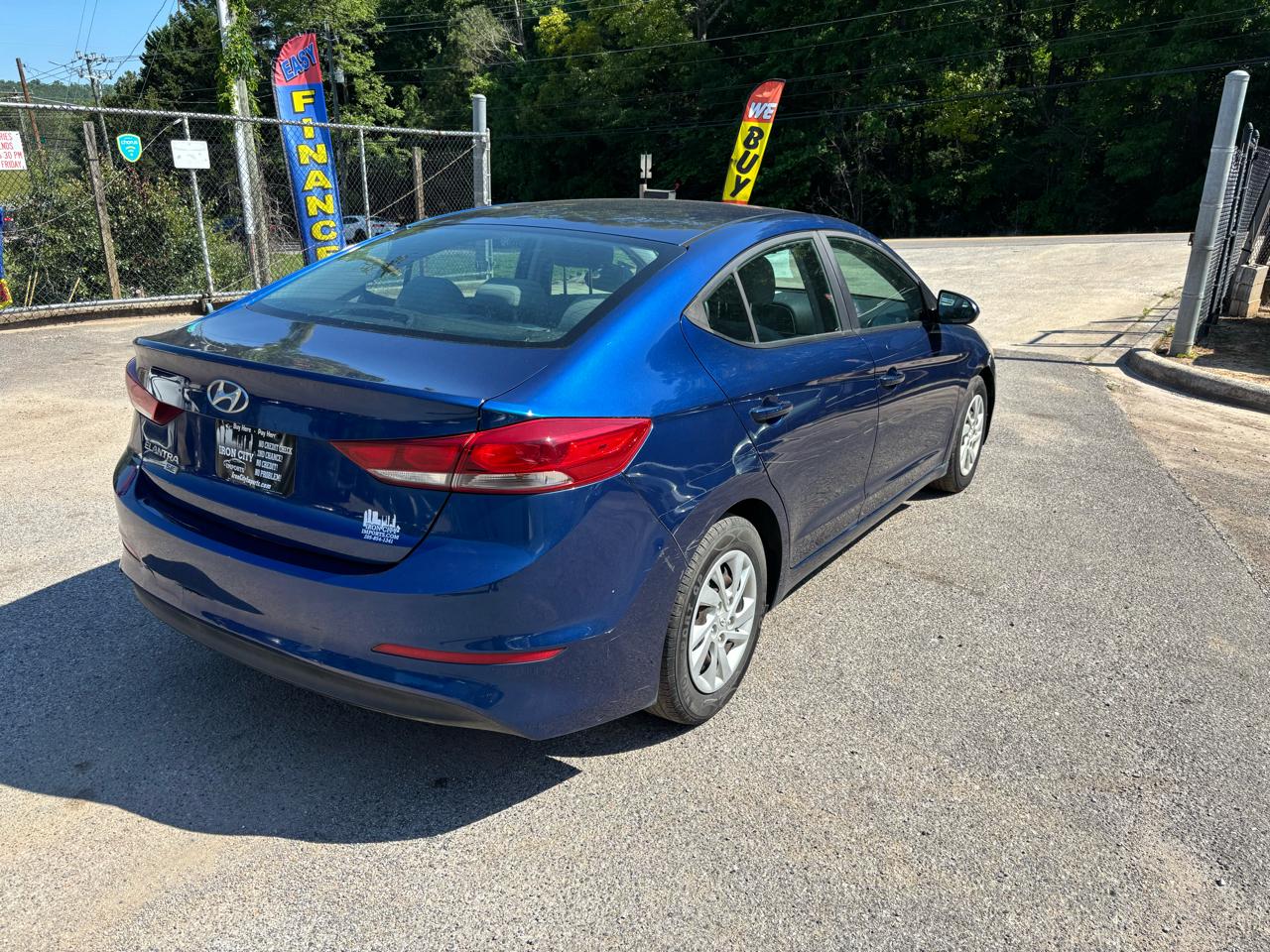 Hyundai Elantra SE 6AT 2018