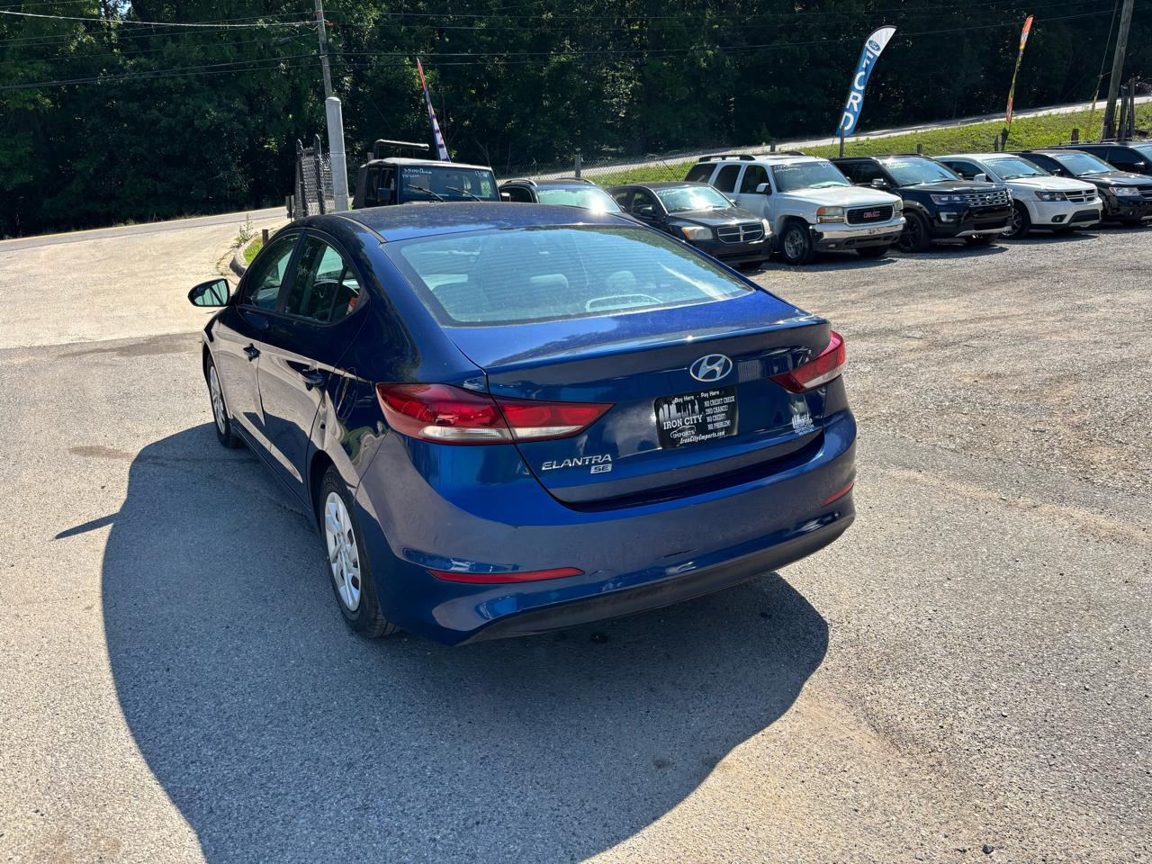 Hyundai Elantra SE 6AT 2018