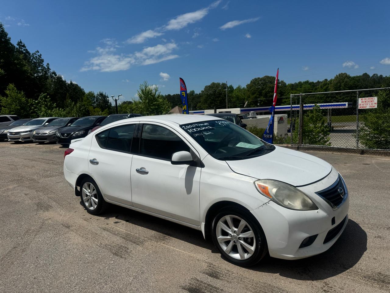 Nissan Versa 1.6 S 5M 2014