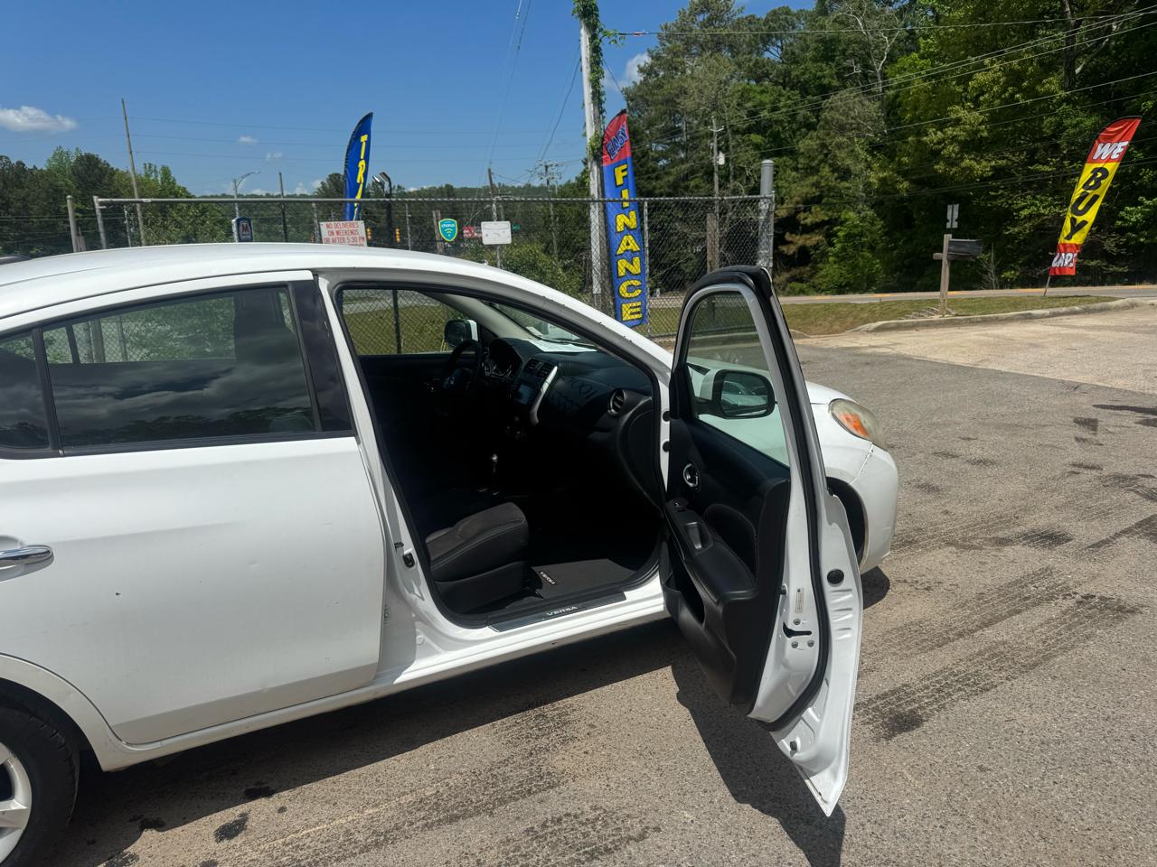 Nissan Versa 1.6 S 5M 2014