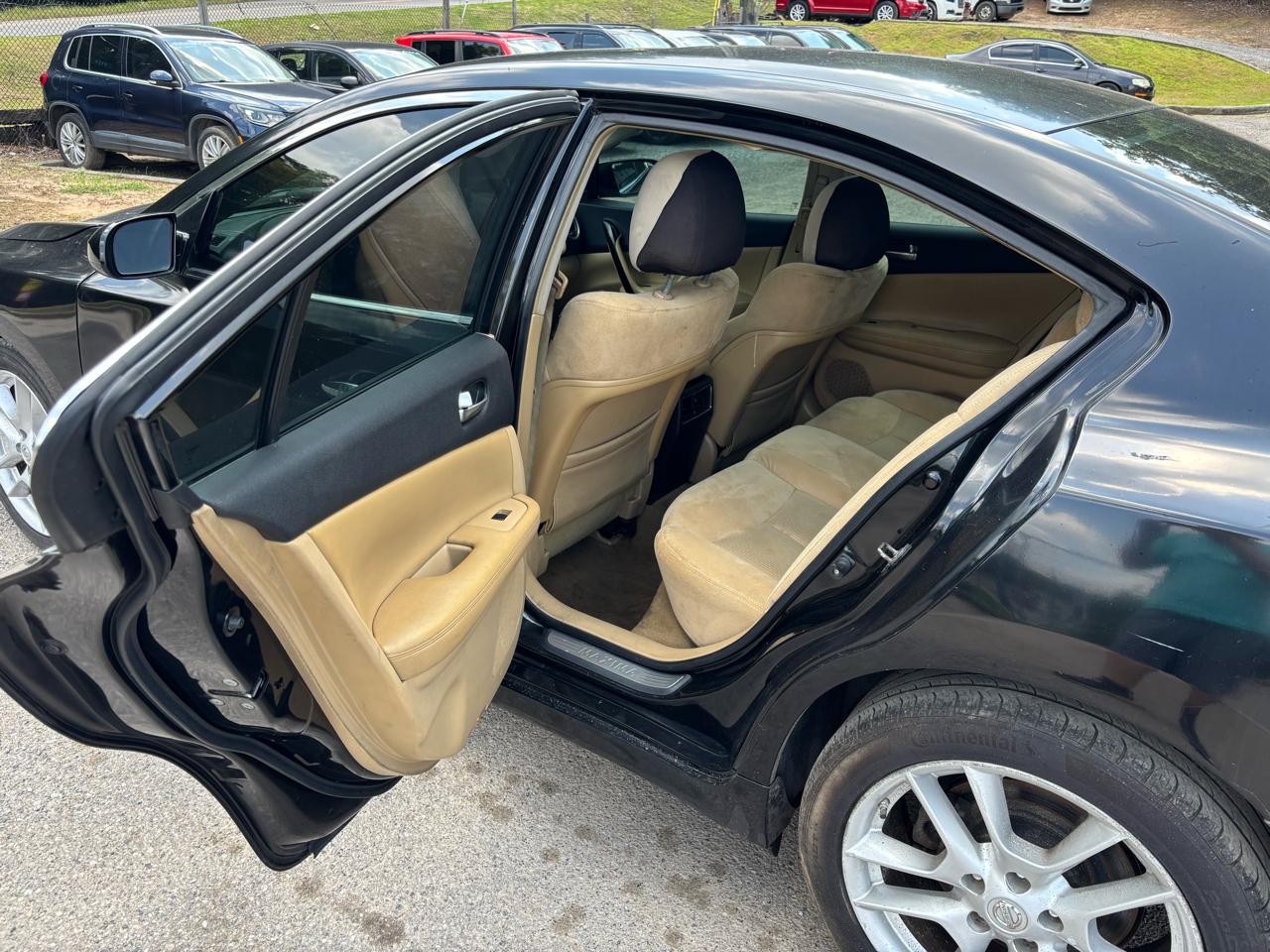 Nissan Maxima S 2009