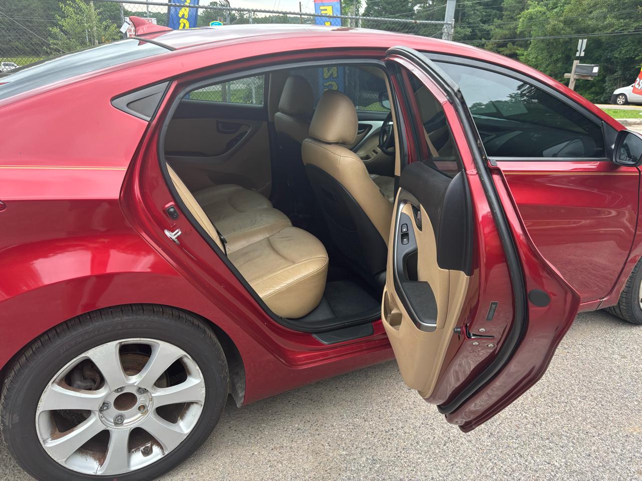 Hyundai Elantra GLS M/T 2013