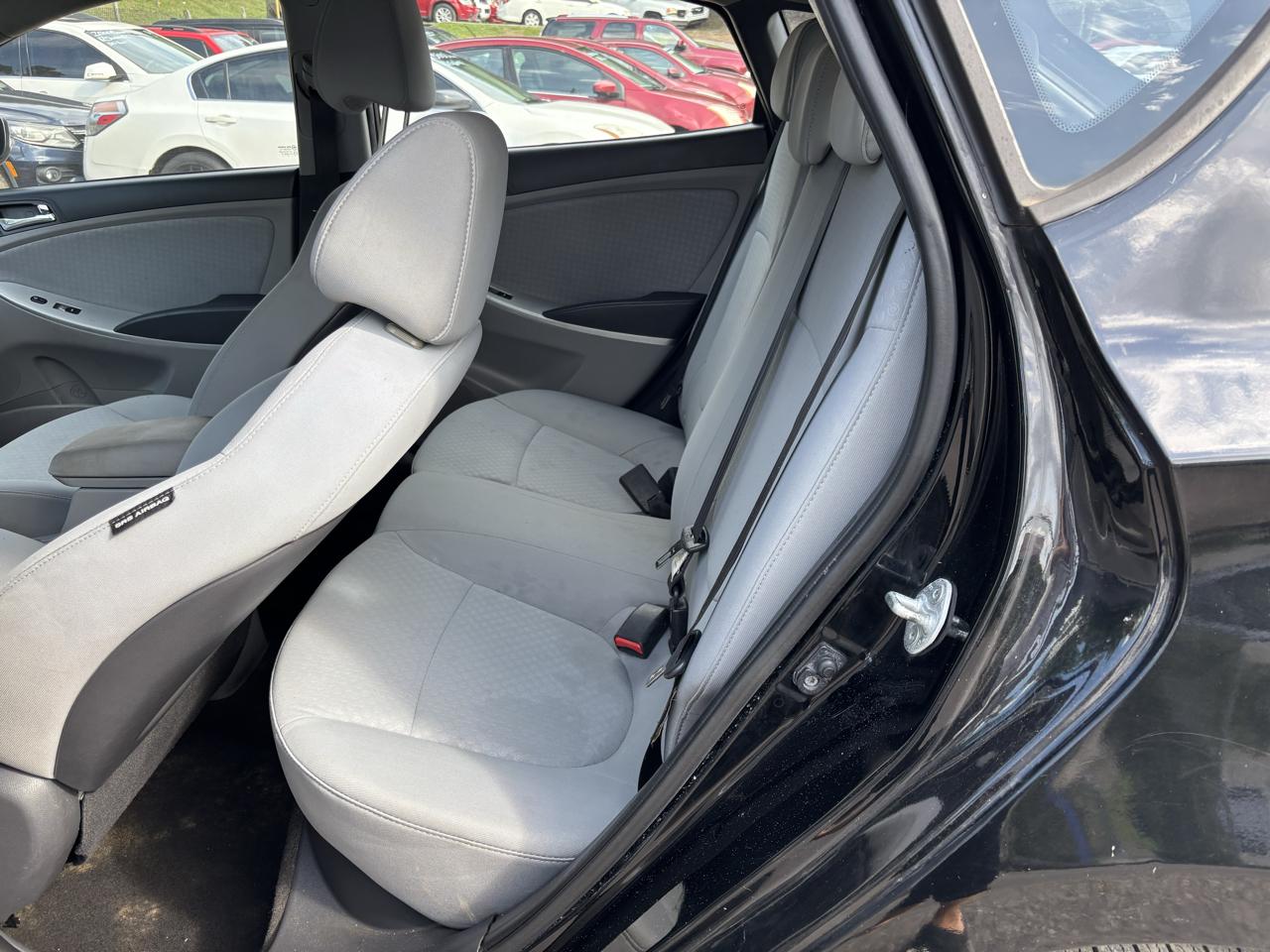 Hyundai Accent SE 5-Door 2014