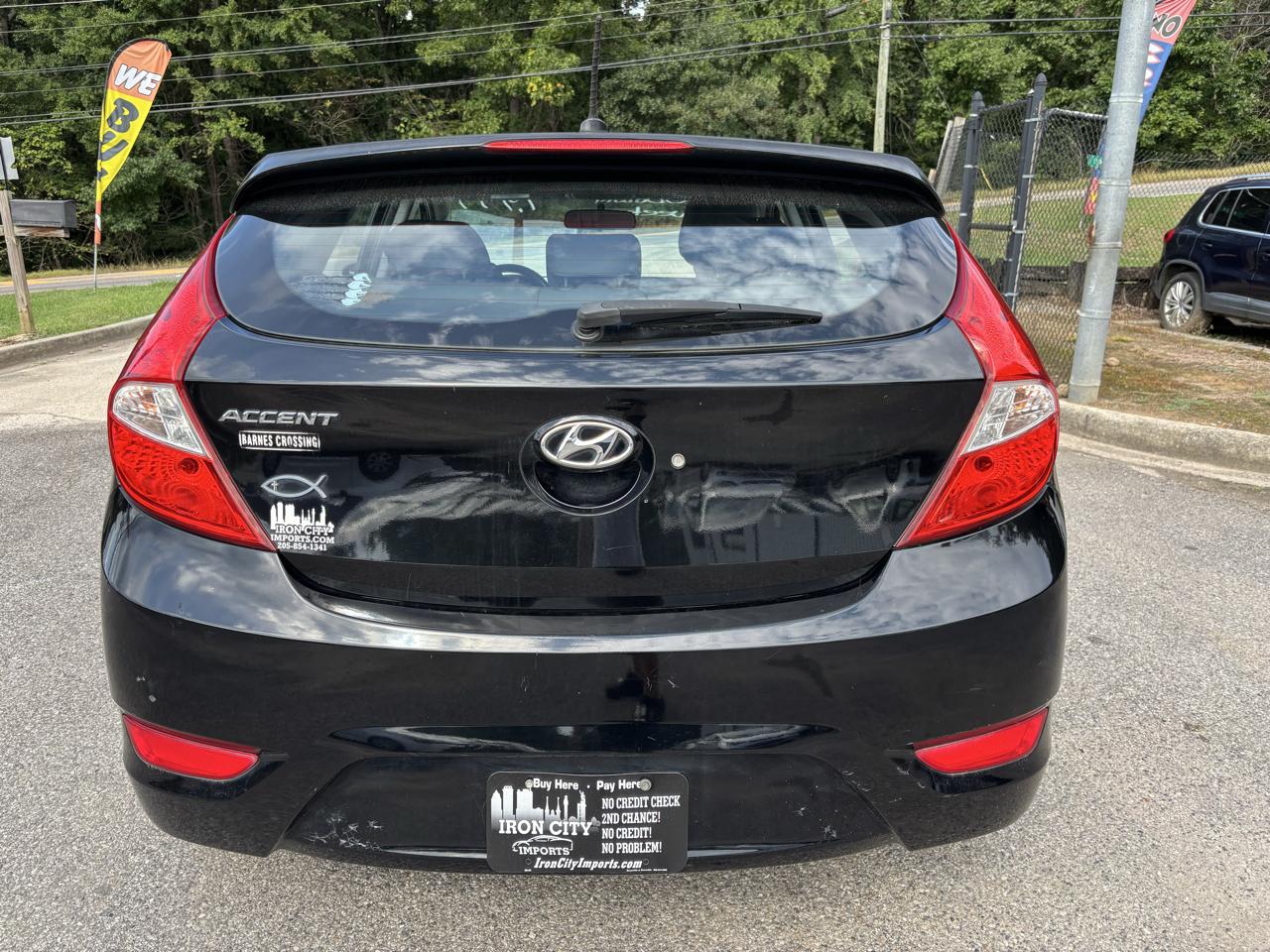 Hyundai Accent SE 5-Door 2014