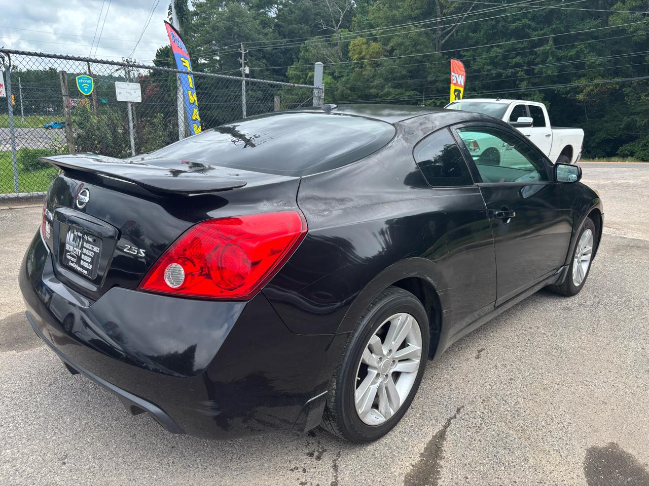 Nissan Altima 2.5 S CVT Coupe 2010