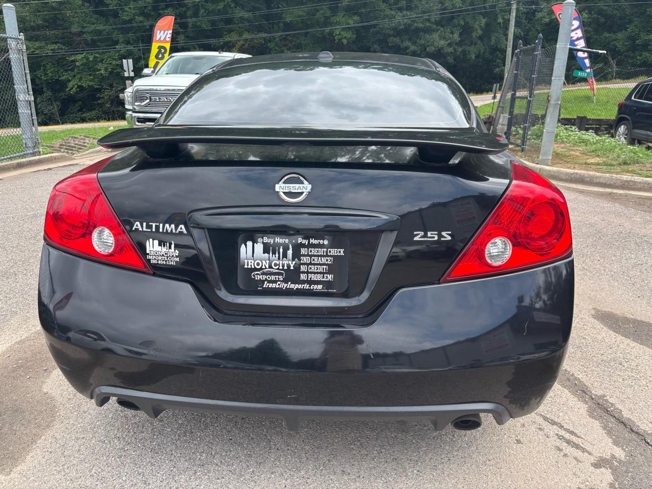 Nissan Altima 2.5 S CVT Coupe 2010