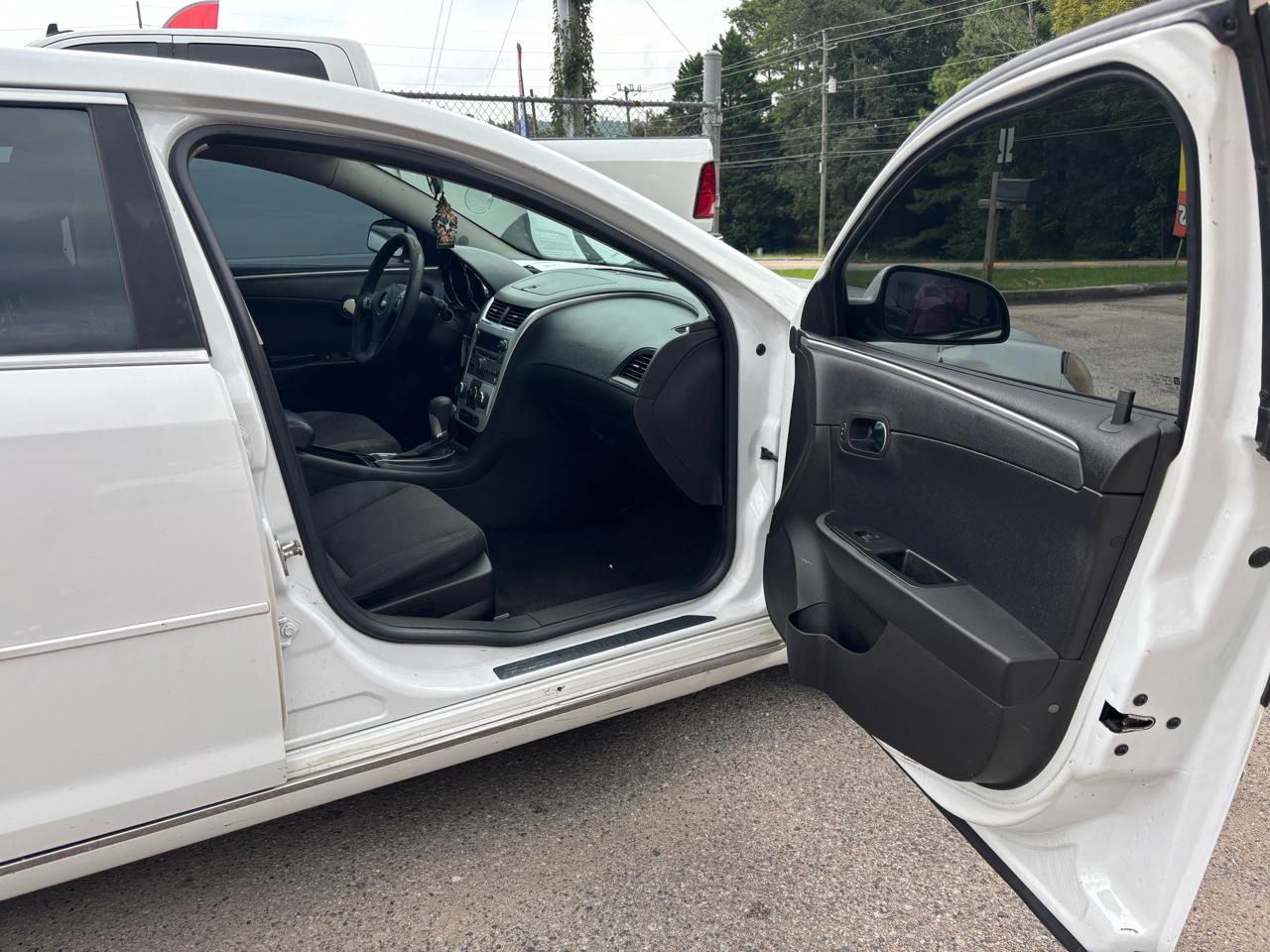 Chevrolet Malibu 1LT 2012