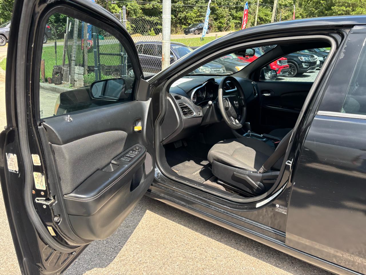 Dodge Avenger Base 2012