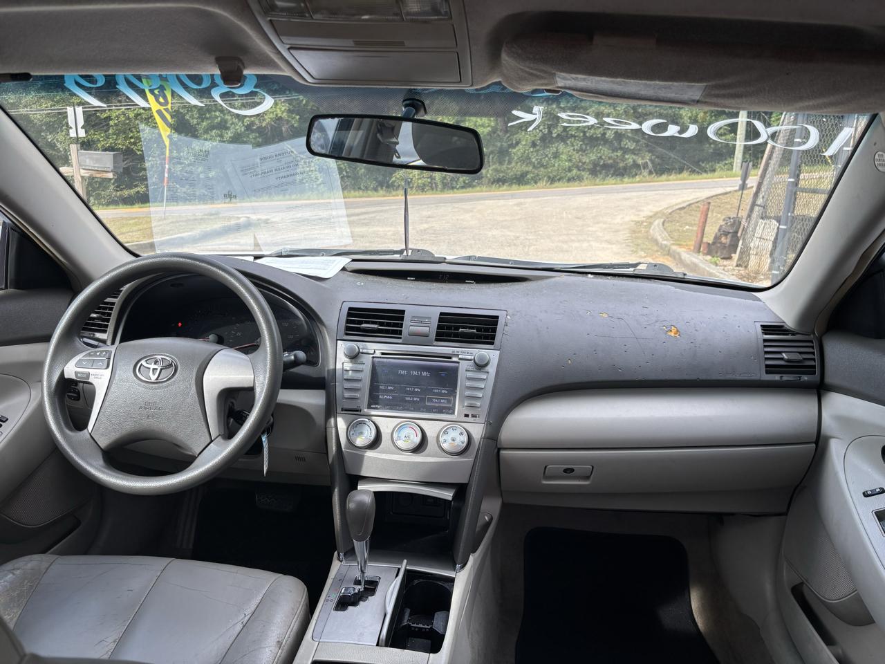 Toyota Camry SE 6-Spd MT 2010