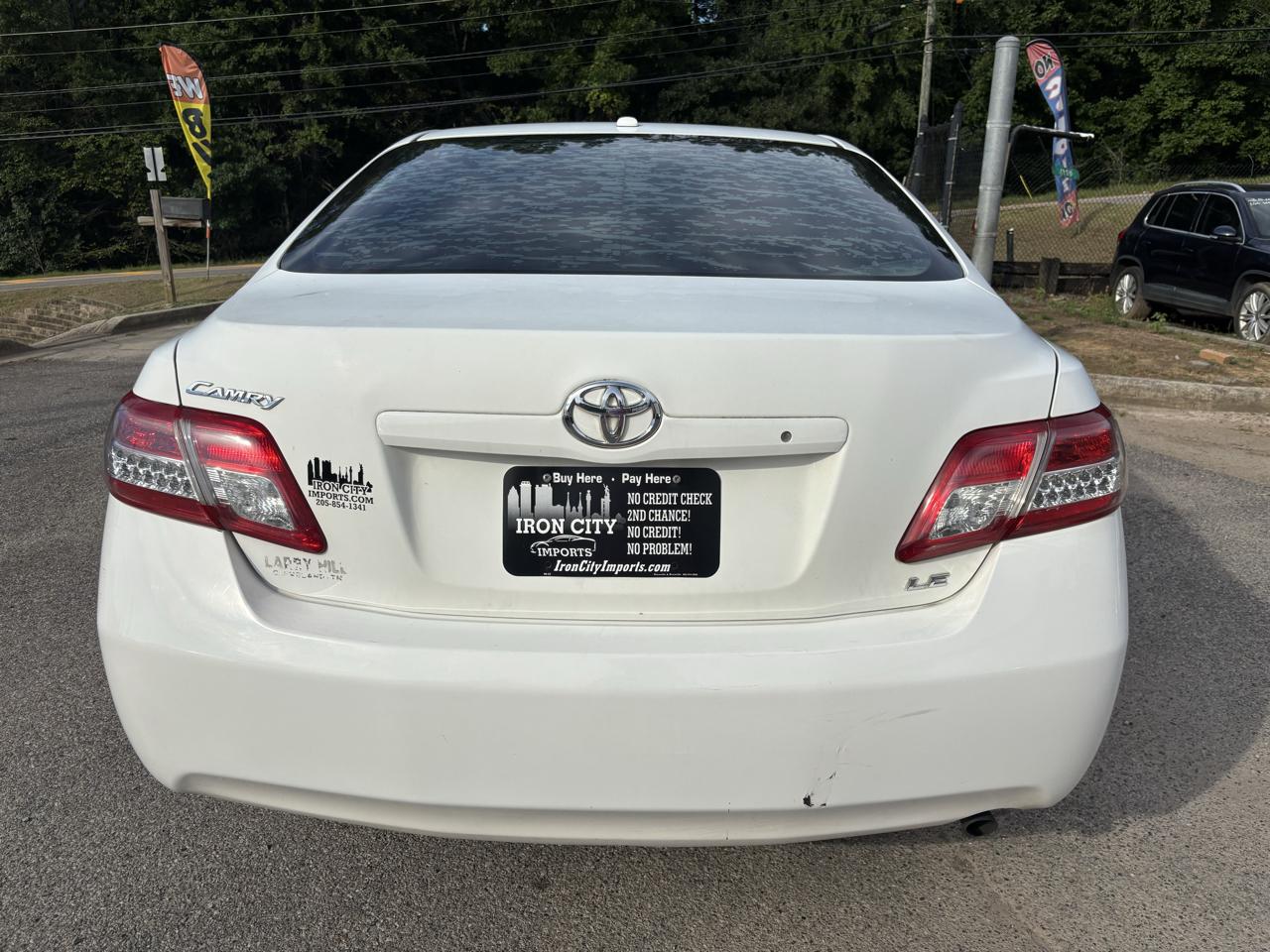 Toyota Camry SE 6-Spd MT 2010