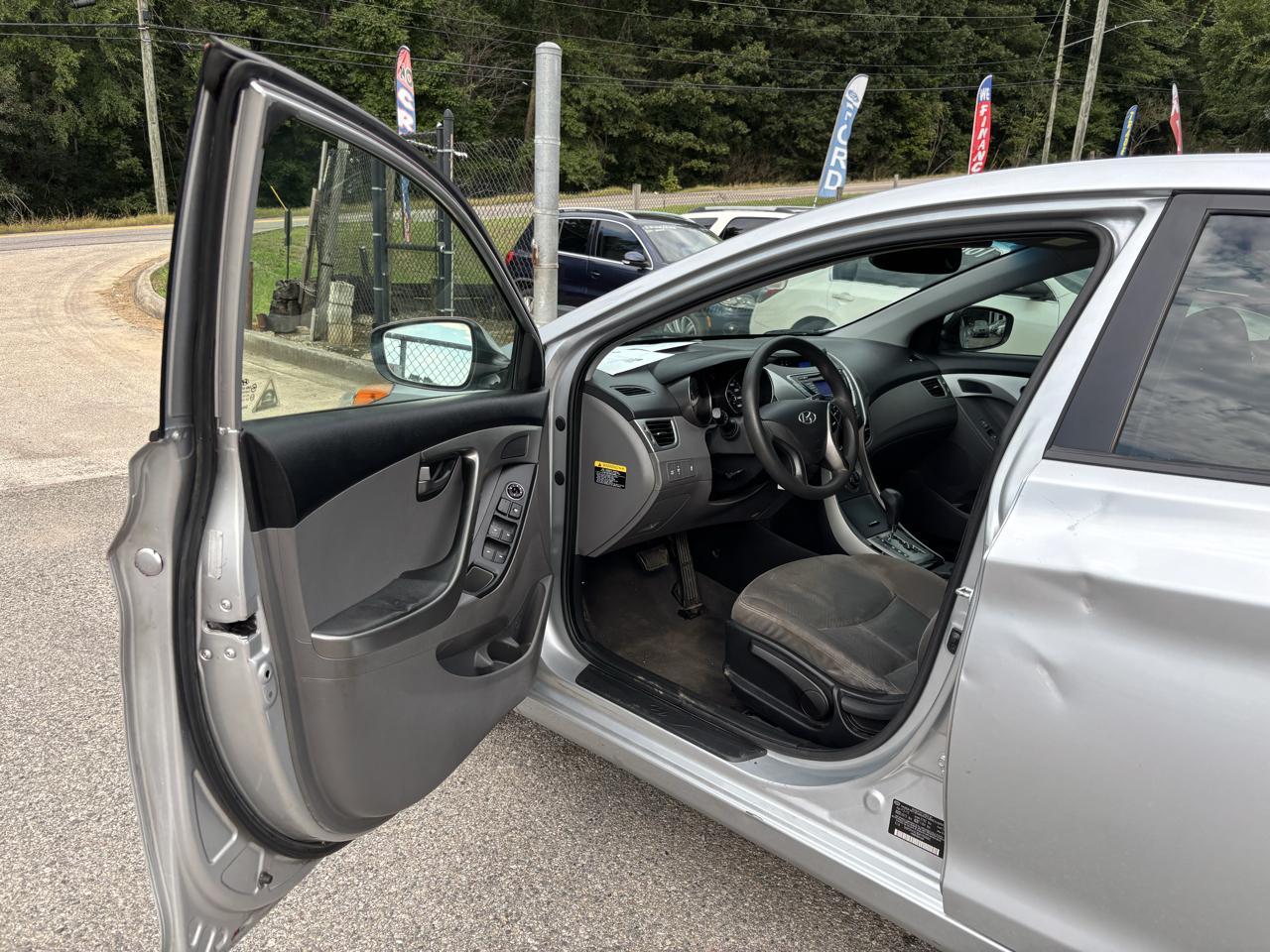 Hyundai Elantra GLS M/T 2013