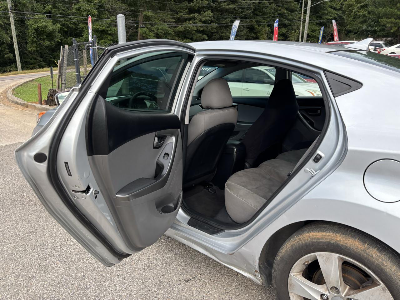 Hyundai Elantra GLS M/T 2013
