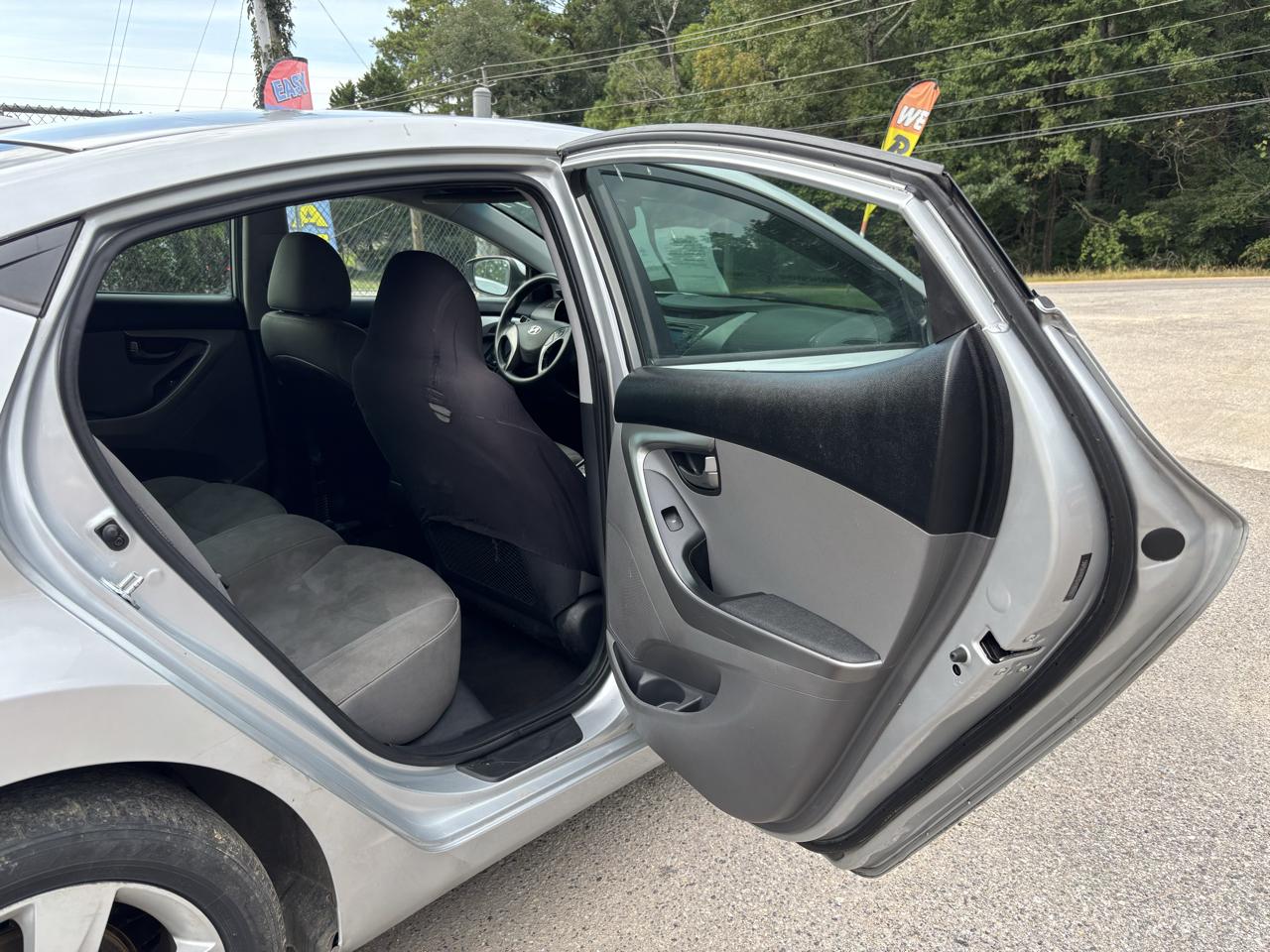 Hyundai Elantra GLS M/T 2013