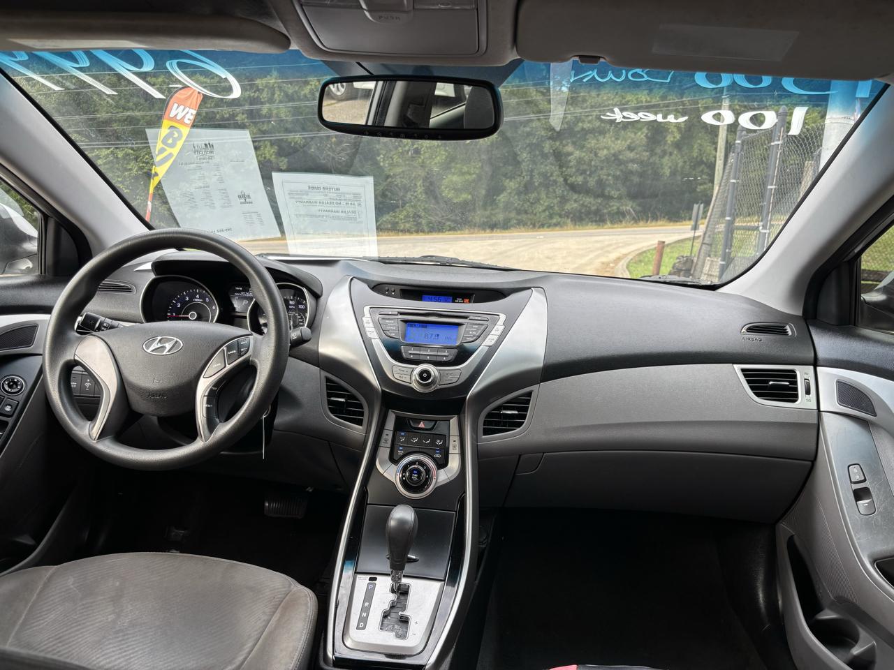 Hyundai Elantra GLS M/T 2013
