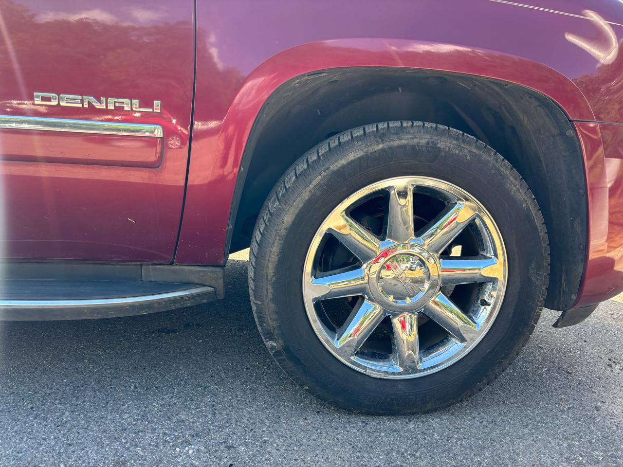 GMC Yukon Denali 2WD 2011