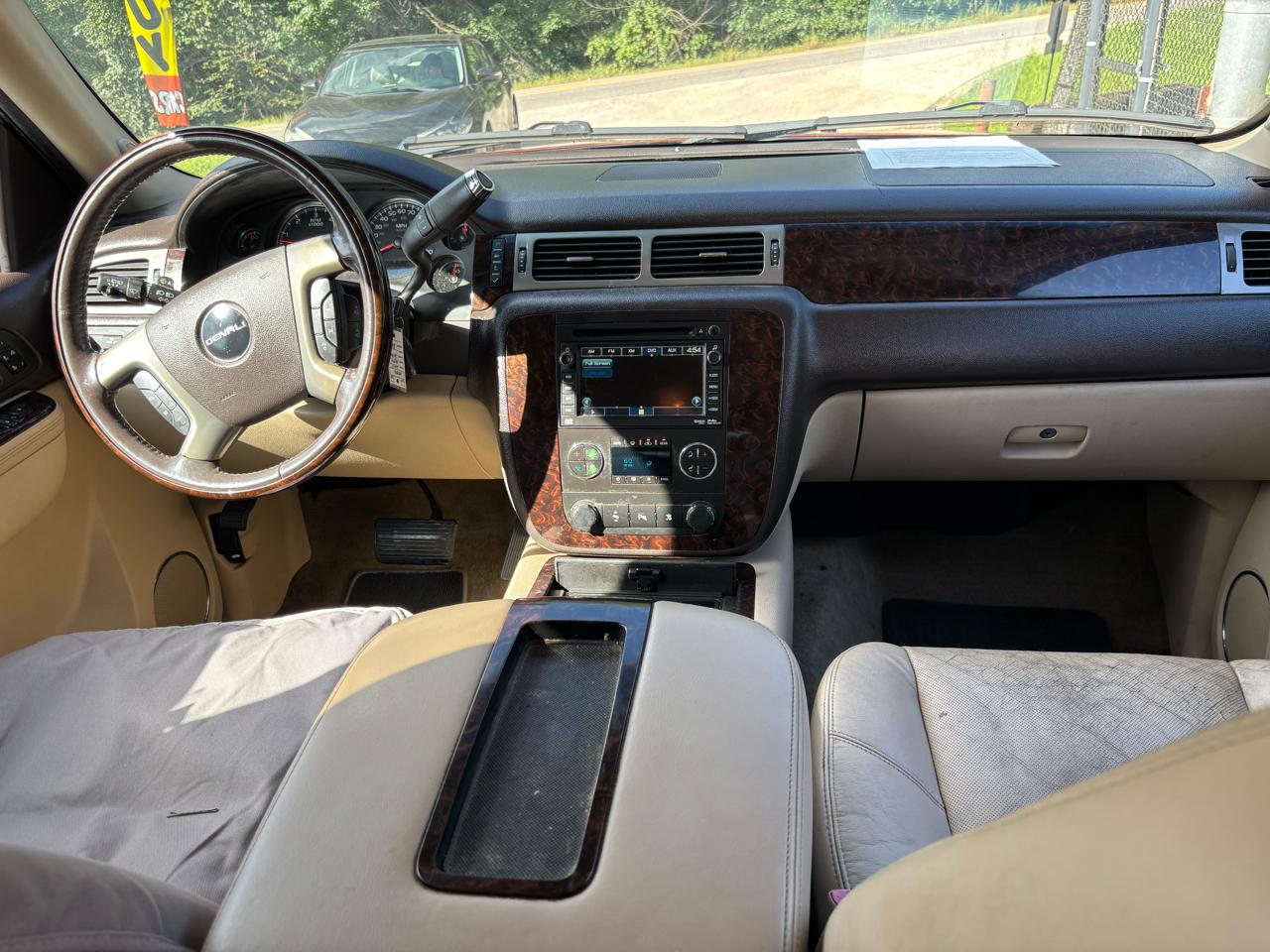 GMC Yukon Denali 2WD 2011