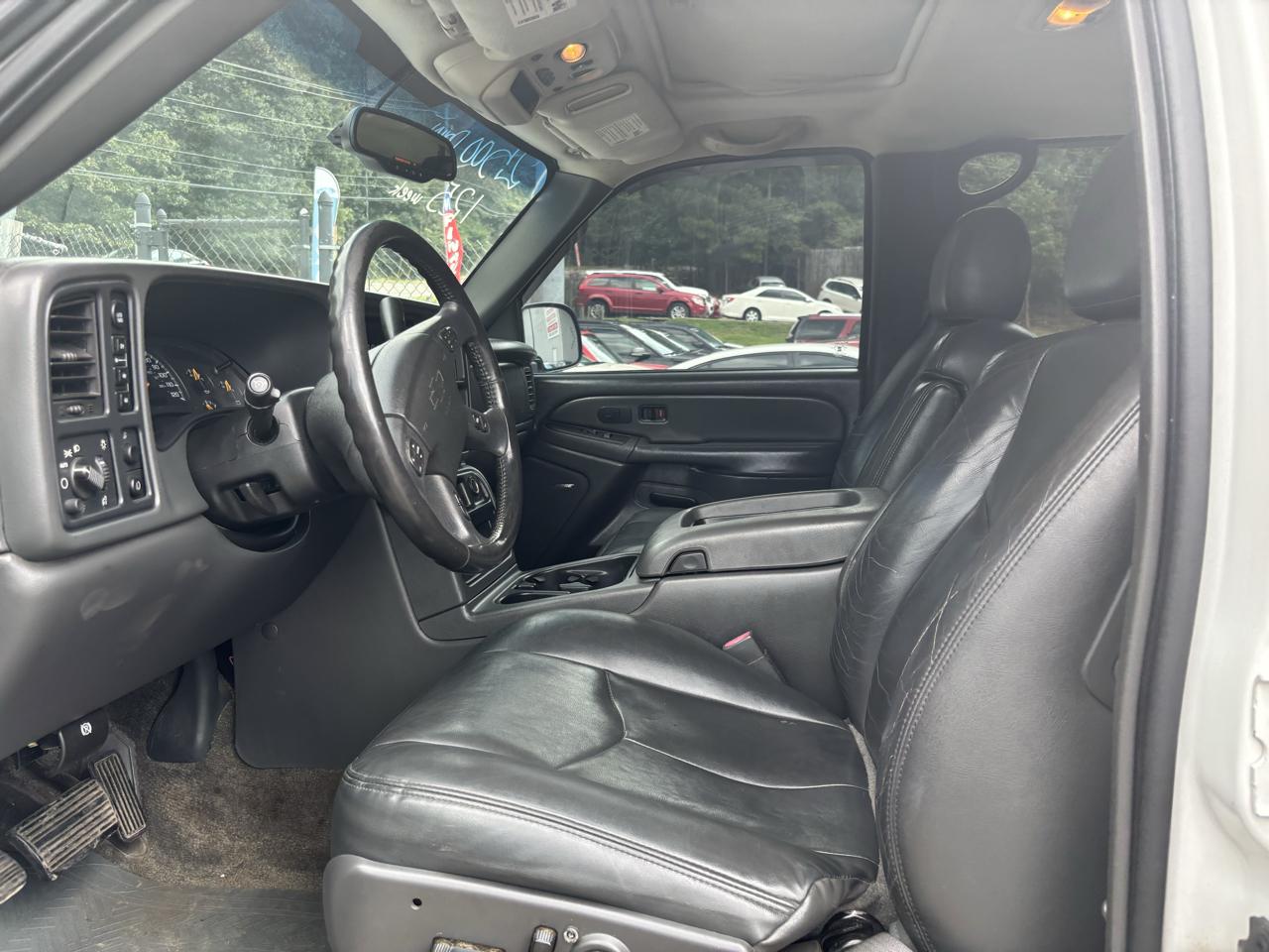 Chevrolet Avalanche 1500 4WD 2003