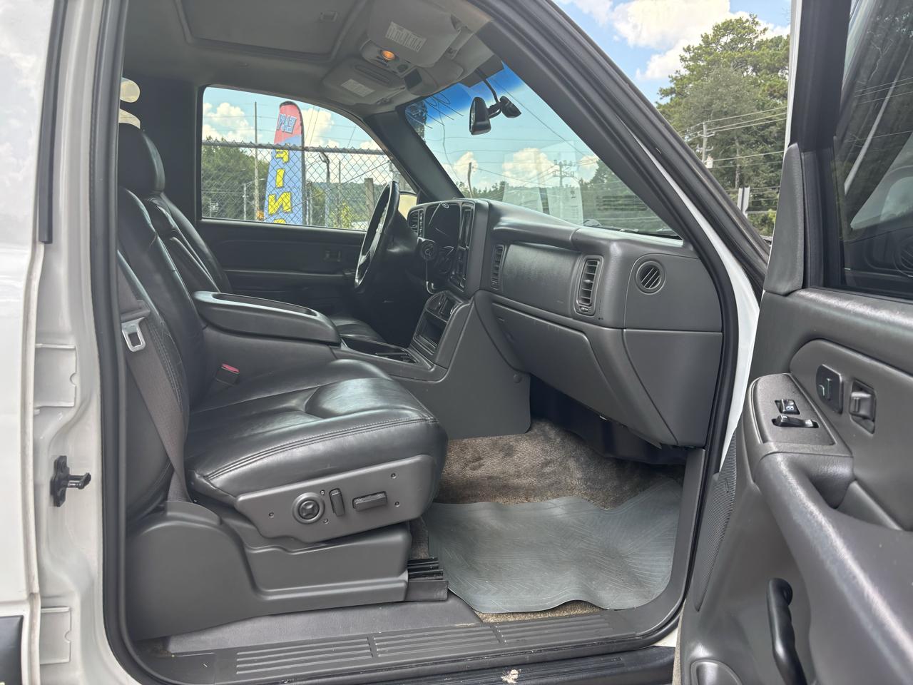 Chevrolet Avalanche 1500 4WD 2003