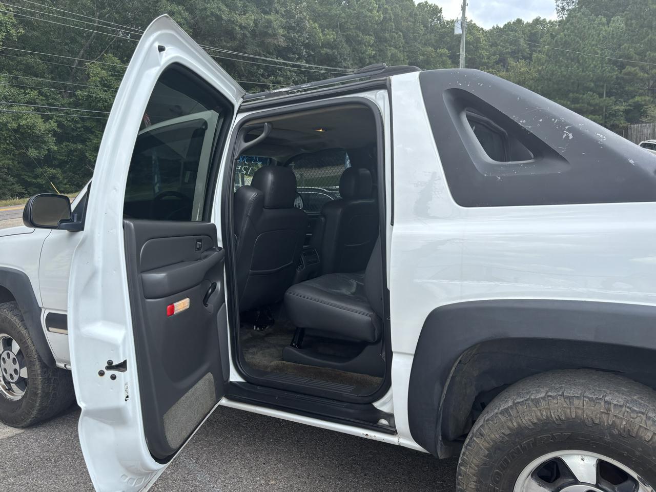 Chevrolet Avalanche 1500 4WD 2003