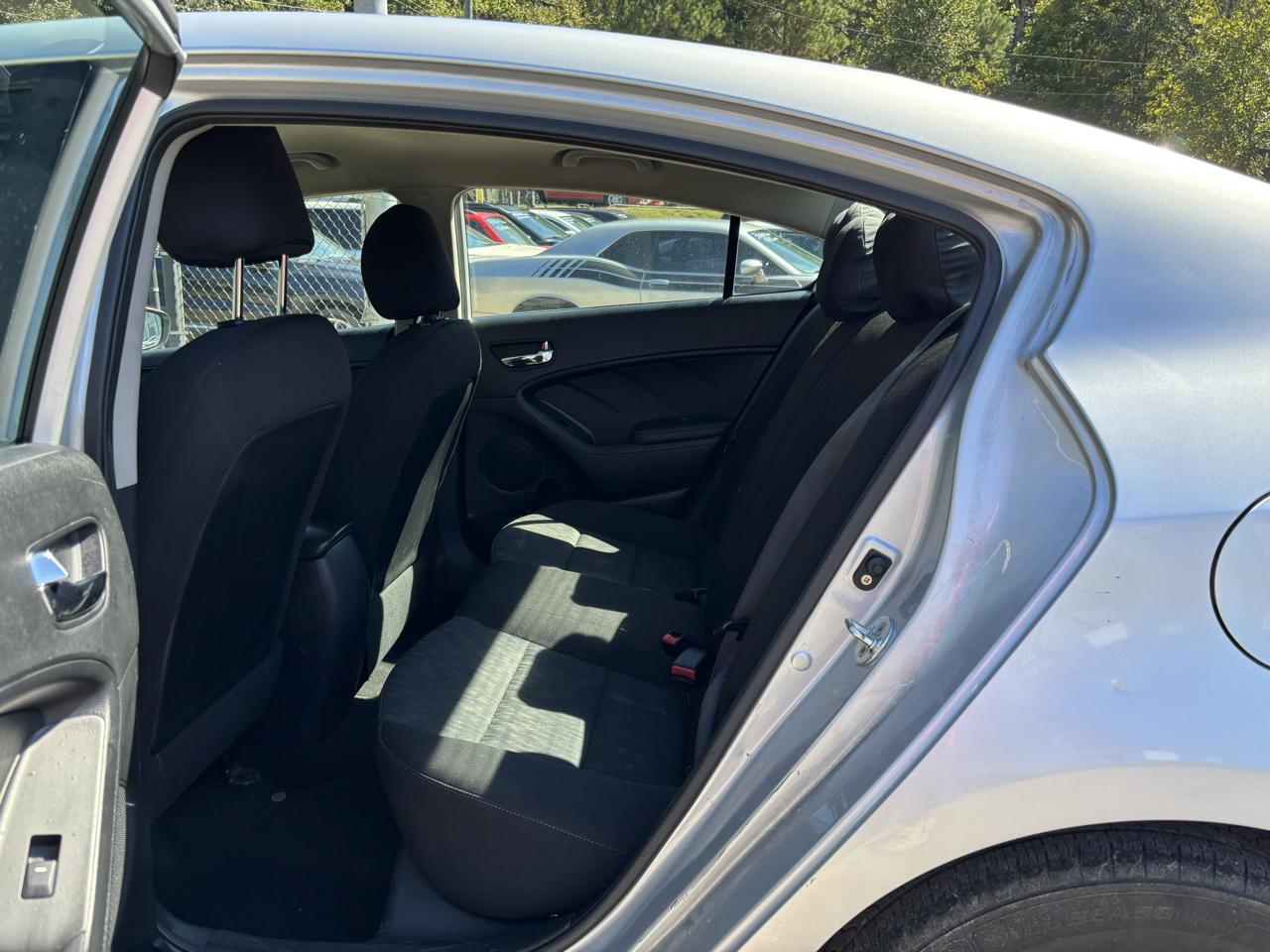 Kia Forte LX w/Popular Package 2016