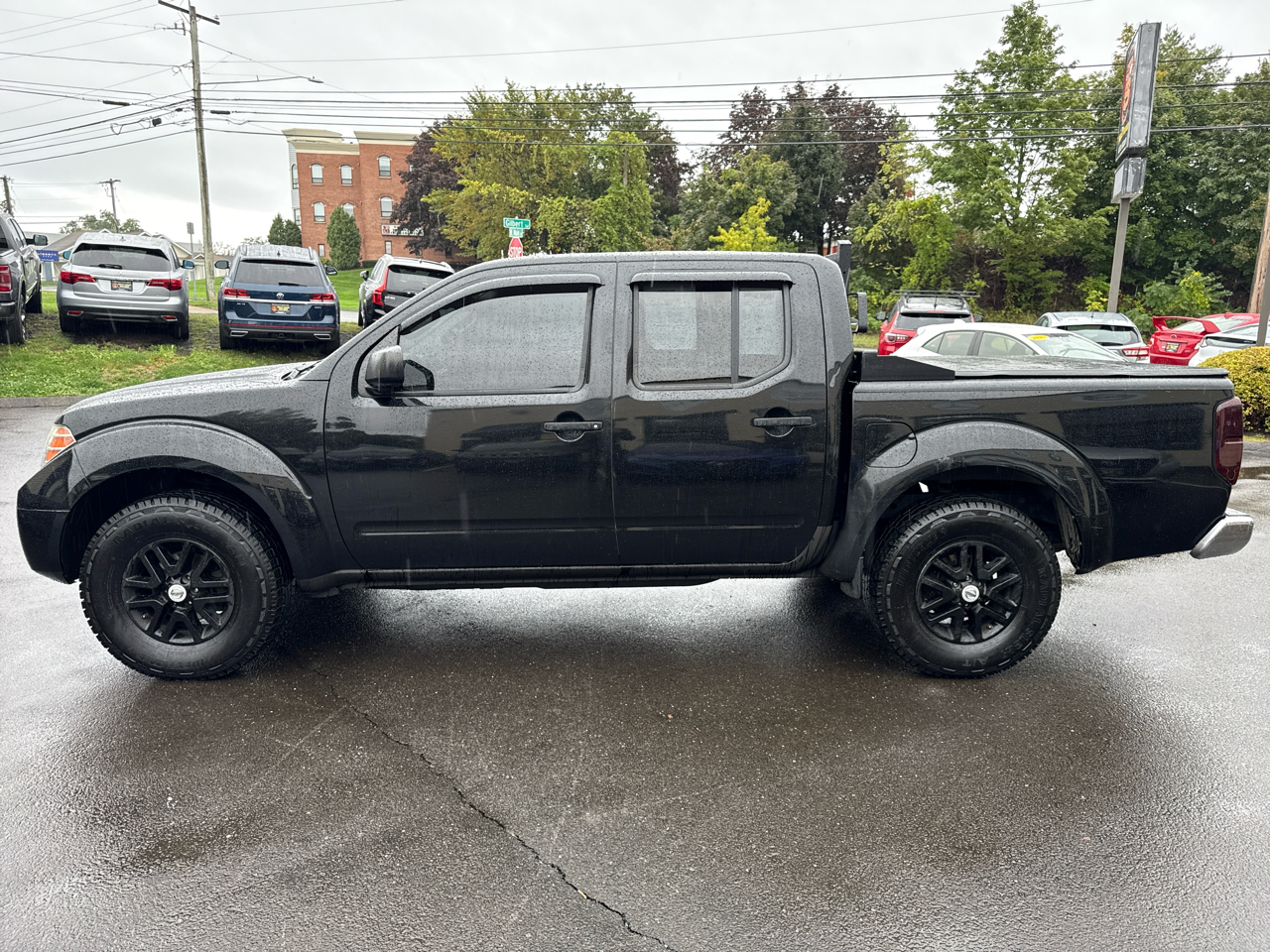 Nissan Frontier SV Crew Cab 4WD 2016 Nissan Frontier SV Crew Cab 4WD 2016