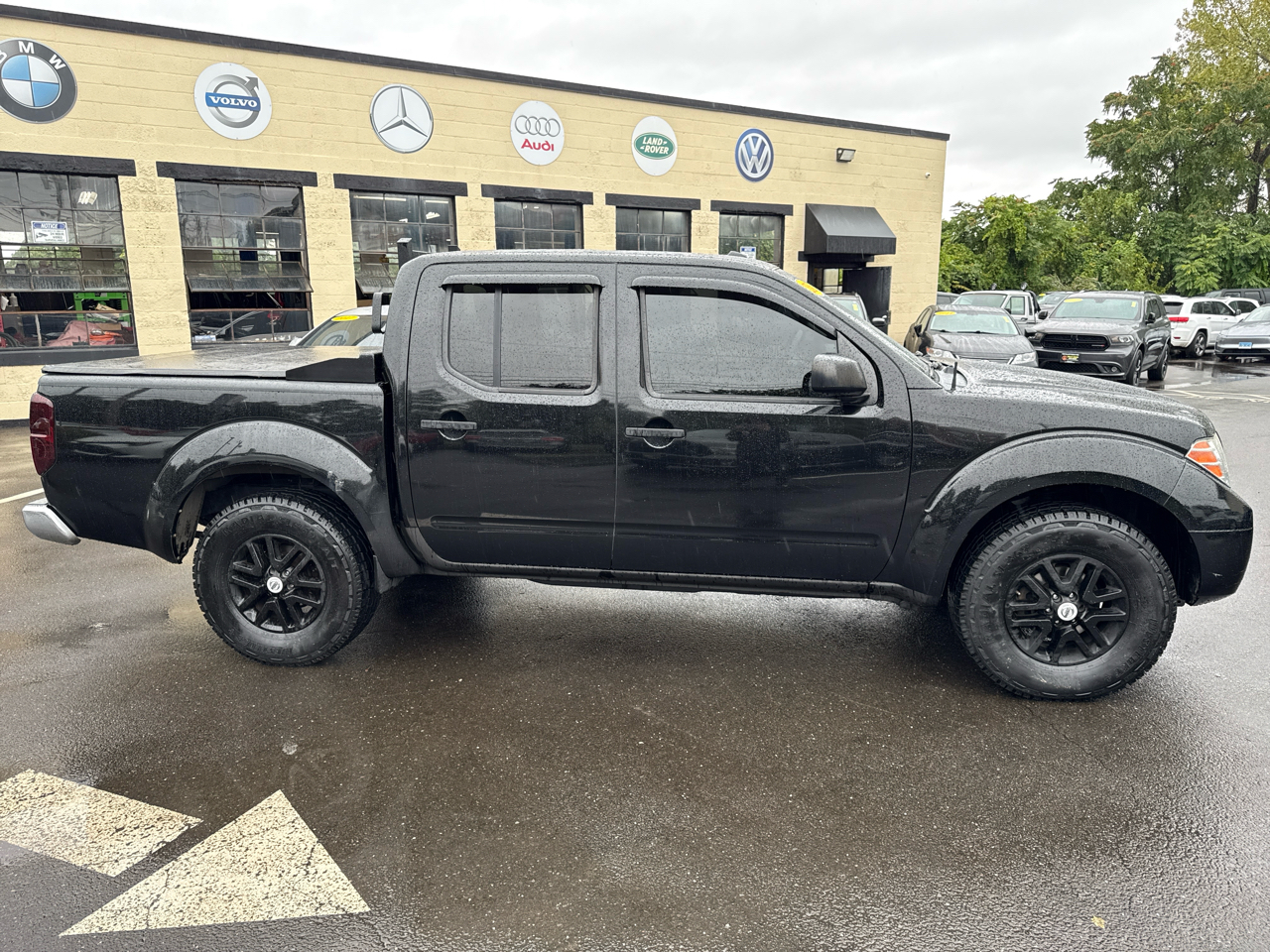 Nissan Frontier SV Crew Cab 4WD 2016 Nissan Frontier SV Crew Cab 4WD 2016