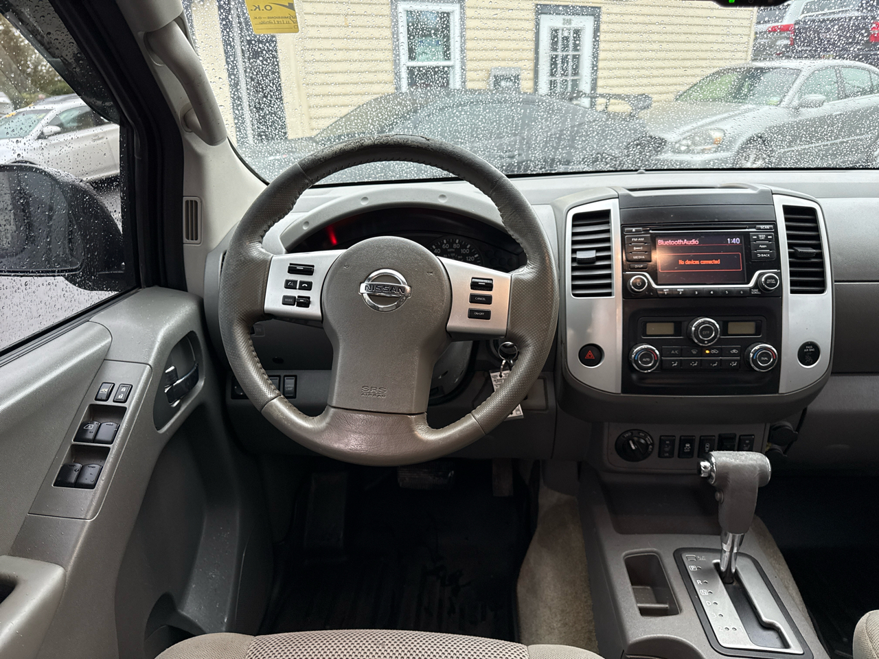 Nissan Frontier SV Crew Cab 4WD 2016 Nissan Frontier SV Crew Cab 4WD 2016