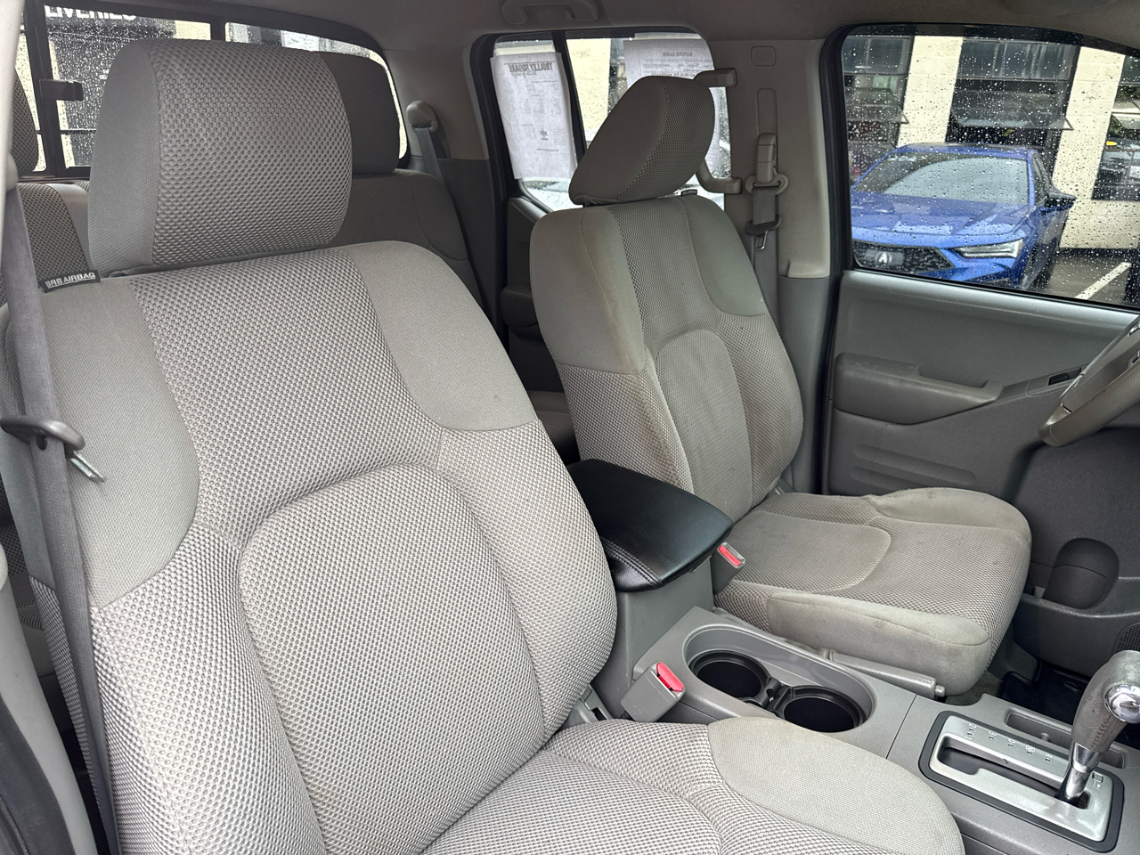 Nissan Frontier SV Crew Cab 4WD 2016 Nissan Frontier SV Crew Cab 4WD 2016